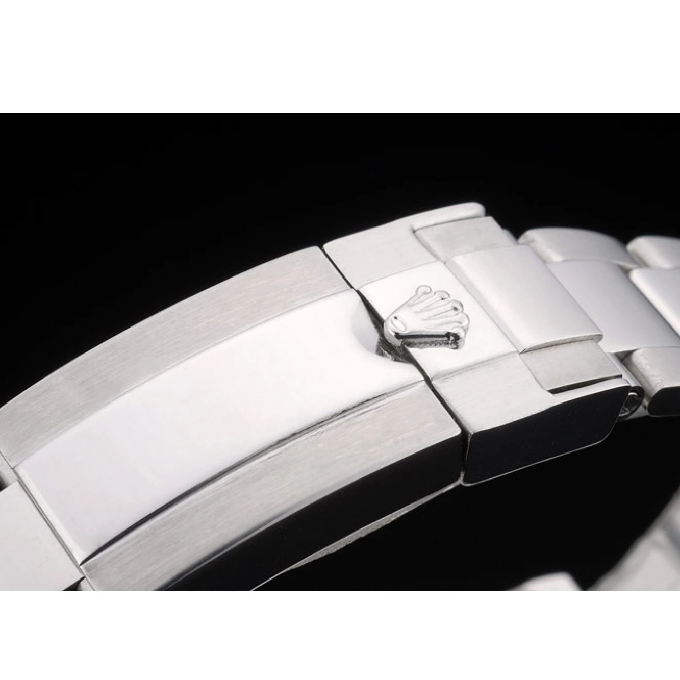 AAA replica watch Daytona Steep Dial Rolex Strap Rainbow Cosmograph 80250 Bezel Crystals Black Stainless 0604